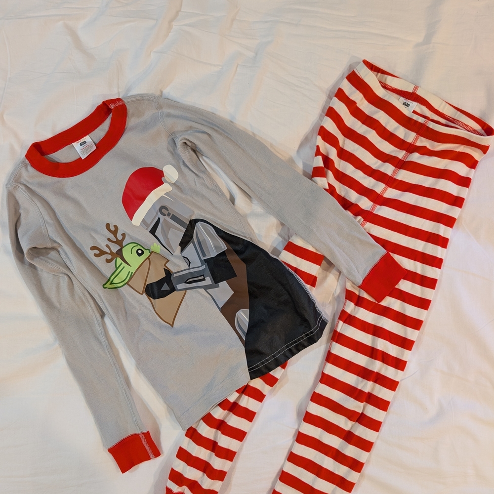 Hanna Andersson Gray and Red Kids Pajama Set